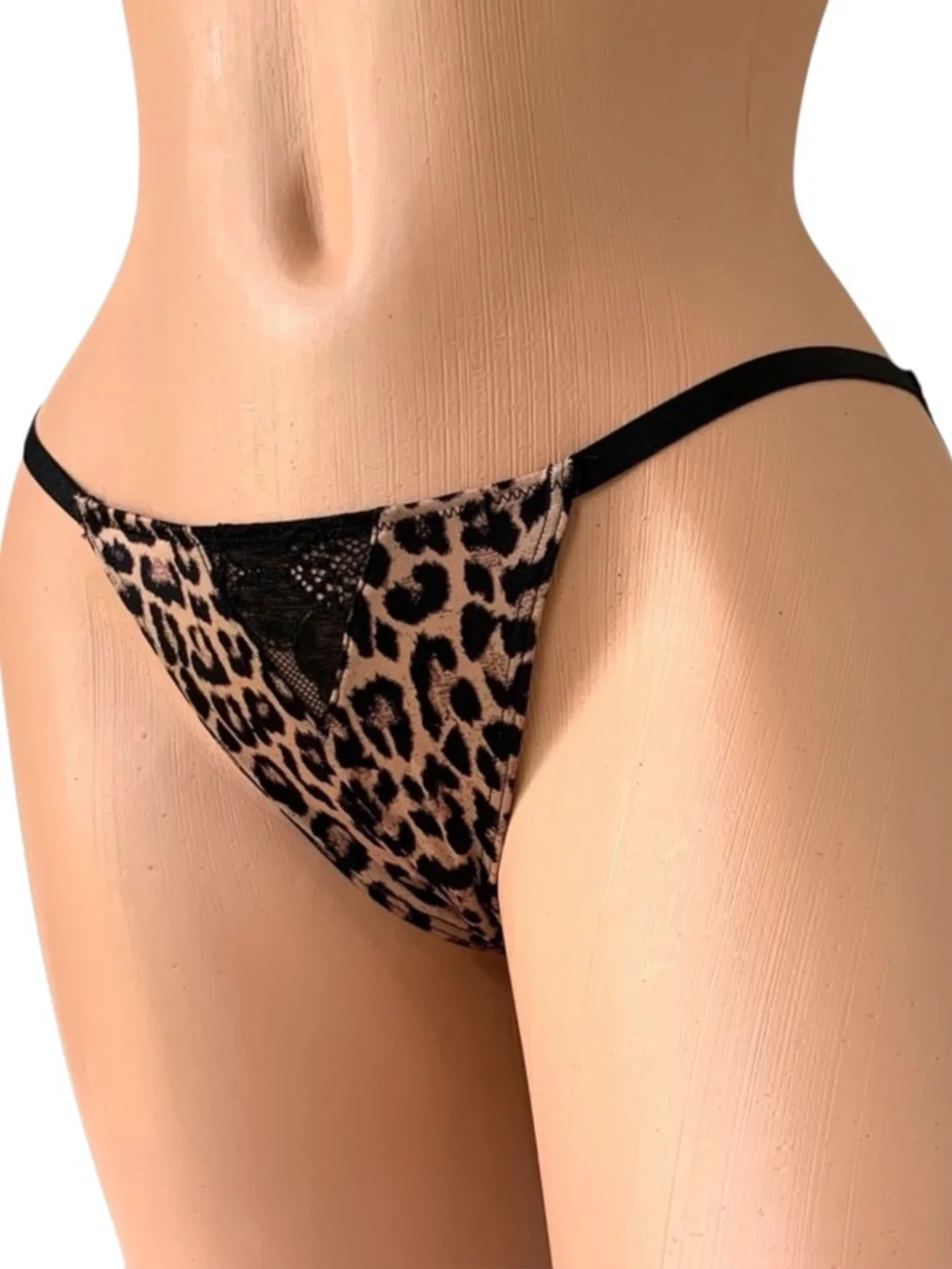 Victoria’s Secret Cheeky Panties Medium New
